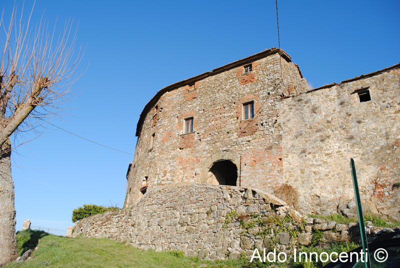 CACCIANO: ANTICO CASTELLO 1' IMMAGINE